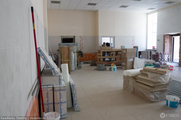 Застройщик заверяет, что спортзал в школе на Степановке построен по просьбе мэрии