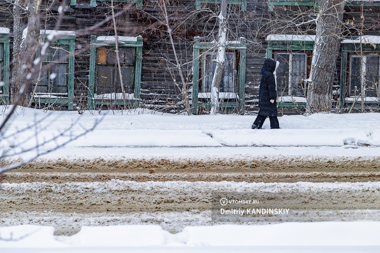 Ни пройти ни проехать: Томск завалило снегом