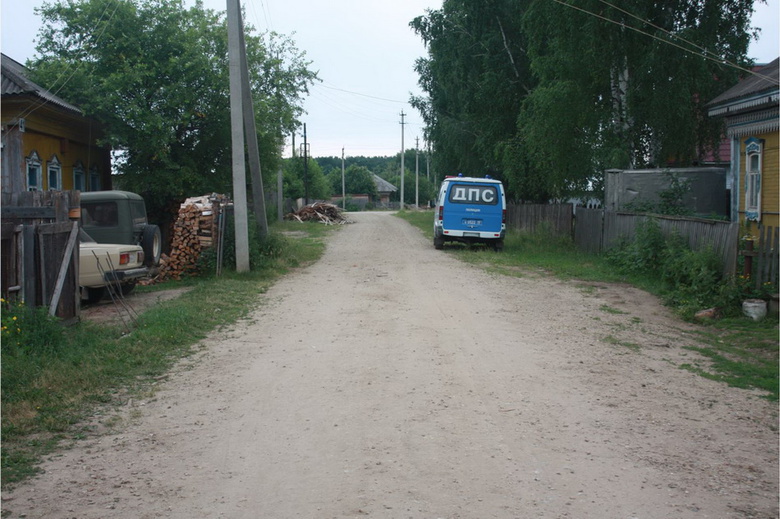 Водитель и пассажир скутера пострадали, сбив собаку