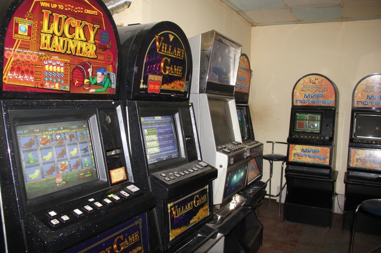 Полиция прикрыла два нелегальных игровых зала в городе
