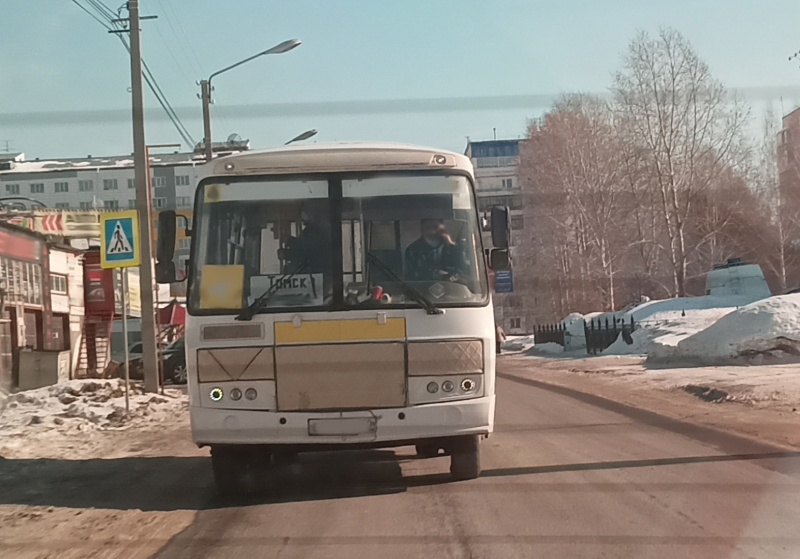 16 автобус томск. Водитель автобуса Томск. Номер автобуса. Маршрутный автобус. Номер страшного автобуса.