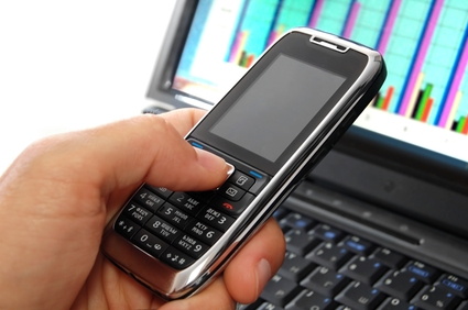 Два человека заплатят штрафы за рассылку оскорбительных SMS