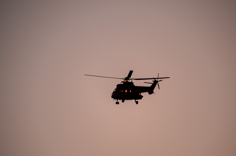 Вертолет аварийно сел в одном из населенных пунктов Томской области