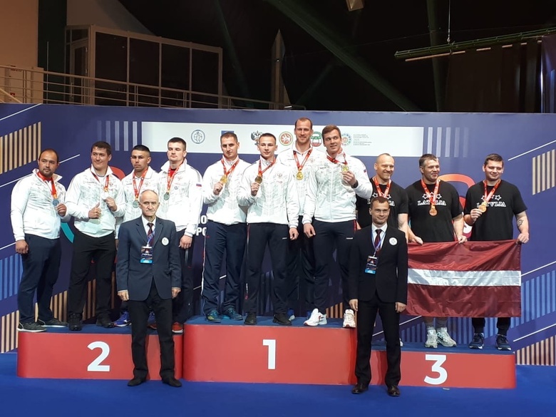 Гиревики из Томской области завоевали 7 медалей чемпионата и первенства Европы