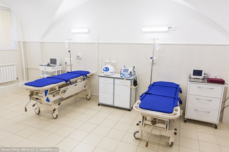 Временный госпиталь для пациентов с COVID заработал в ледовом дворце Москвы