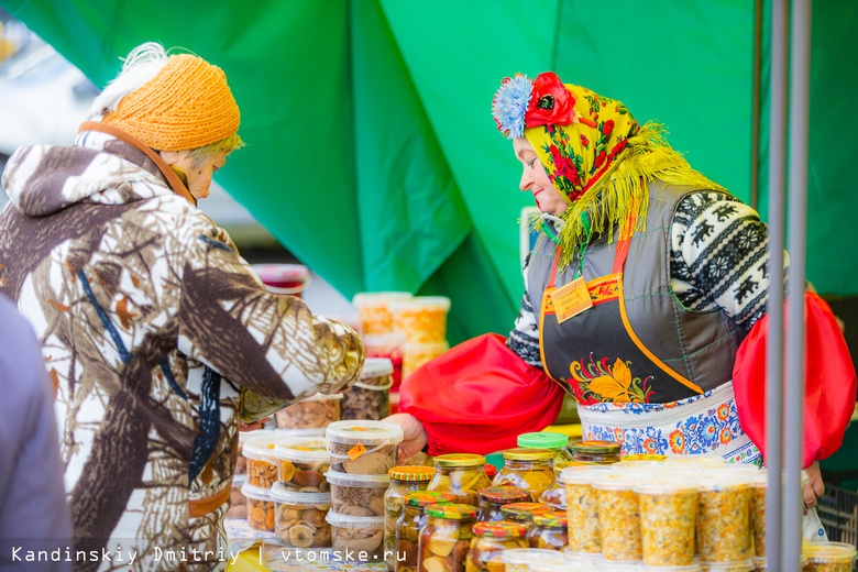 Ешь томское: мясо, колбасы, грибы и сыр привезли фермеры на ярмарку «Золотая осень»