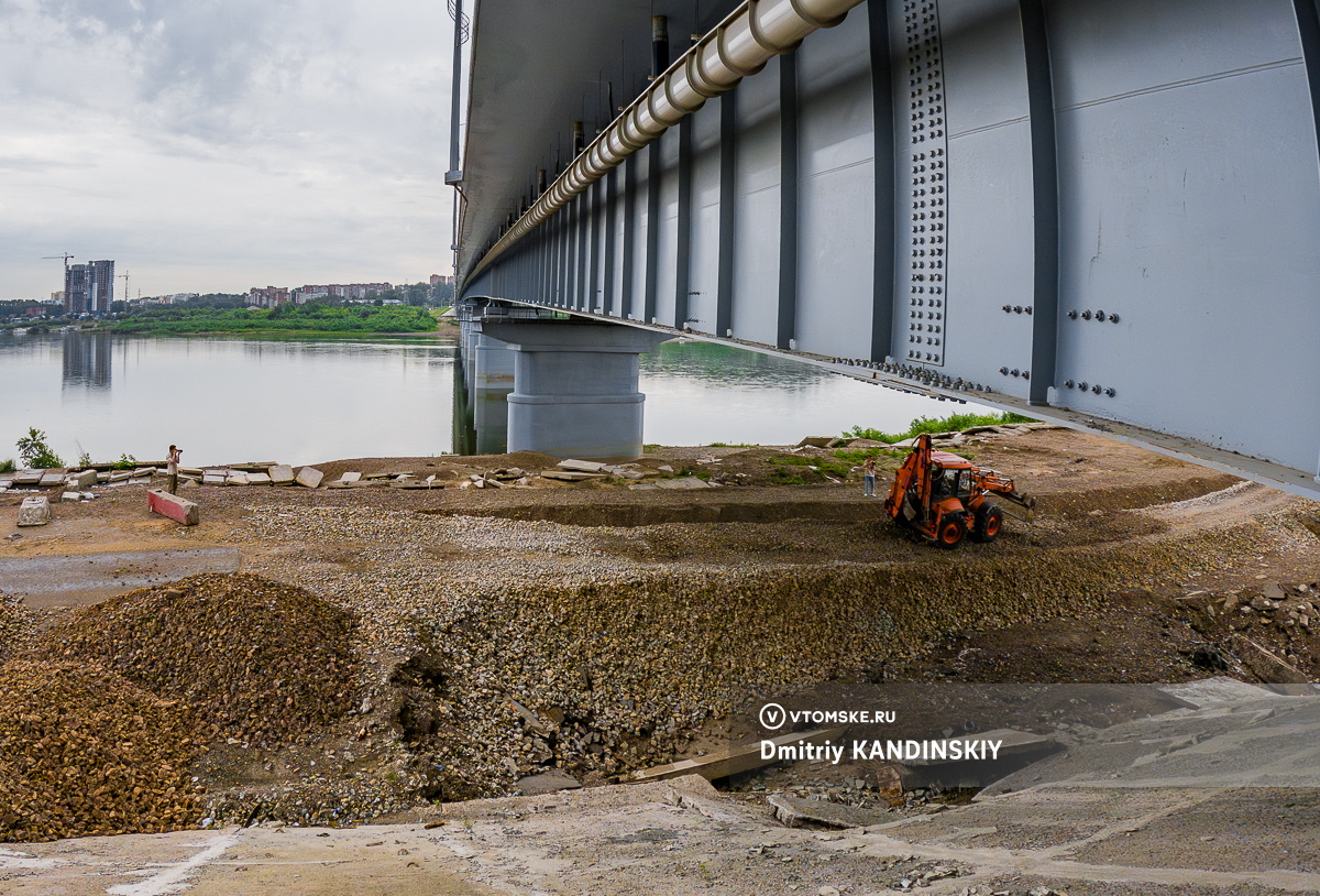 Дорогу под Коммунальным мостом Томска и дамбу восстановят до зимы |  17.07.2024 | Томск - БезФормата