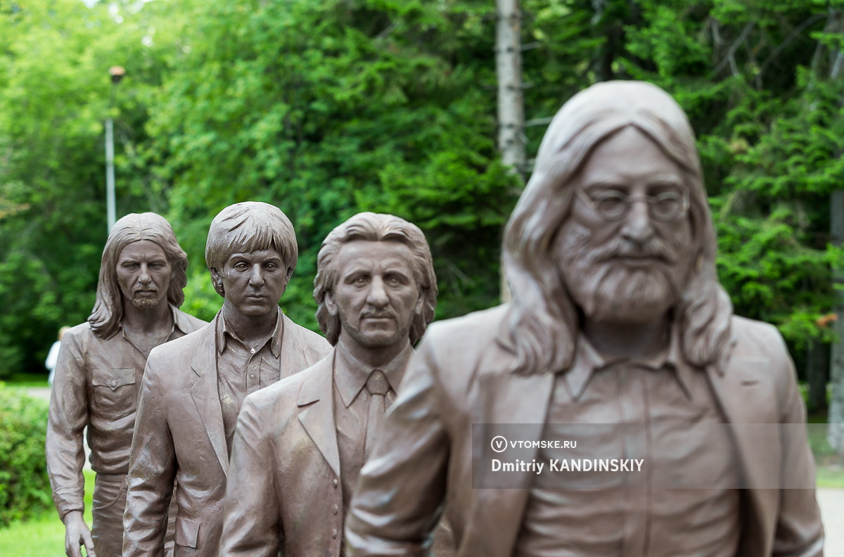 Шагающих The Beatles установили около ТГАСУ