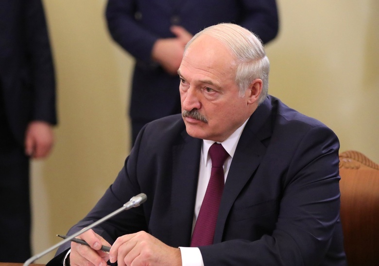«Будете стоять на коленях»: Лукашенко обратился к белорусской оппозиции