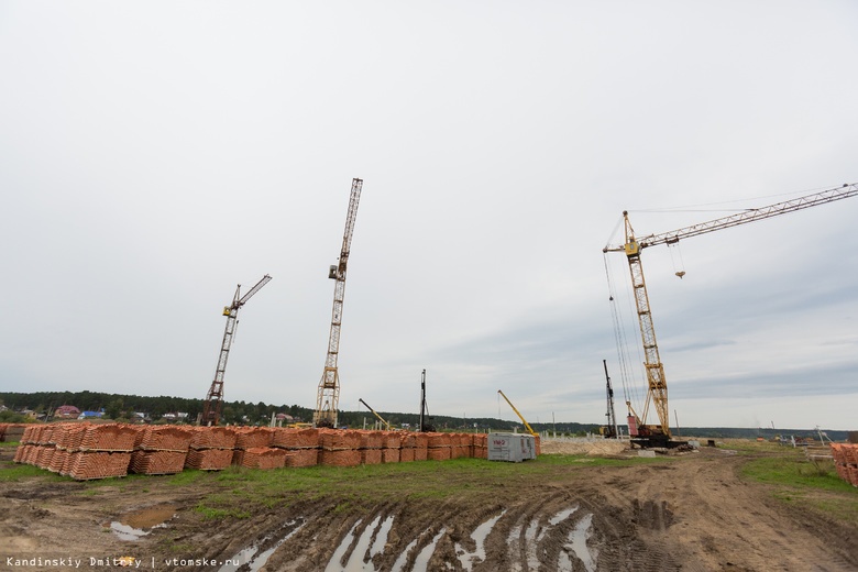 Власти проиндексируют контракт по строительству в Томске домов для переселенцев из «авариек»