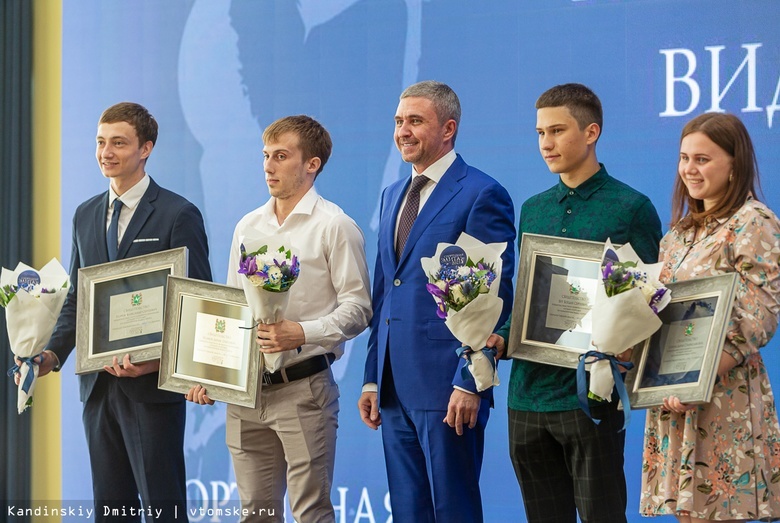 «Спортивная элита»: томские спортсмены и тренеры получили областные награды