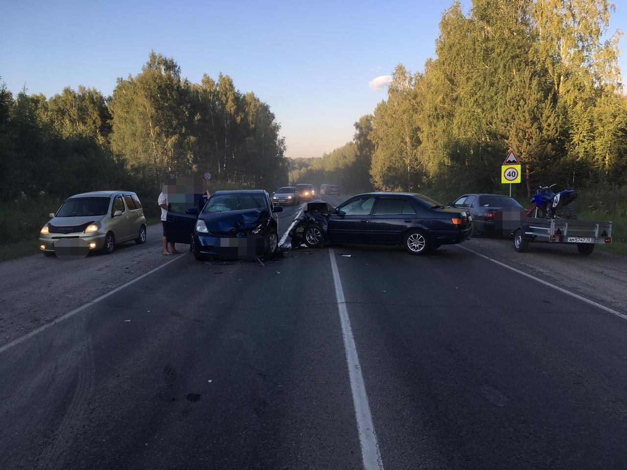 Пять человек увезли в больницу после лобового ДТП на трассе Томск — Мариинск  | 06.08.2022 | Томск - БезФормата