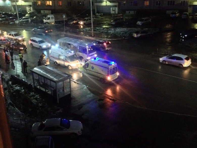 Таксист сбил 17-летнюю девушку, шедшую по «зебре» в Томске (фото)