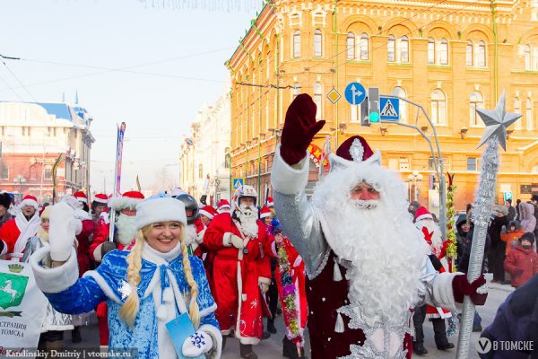 В Томске ряженые поздравят пассажиров общественного транспорта с Новым годом