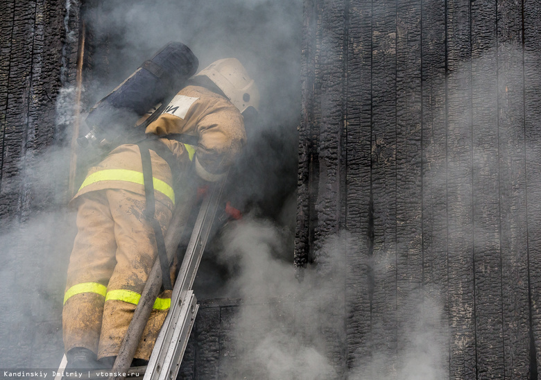 Житель томского села получил ожоги при пожаре в жилом доме
