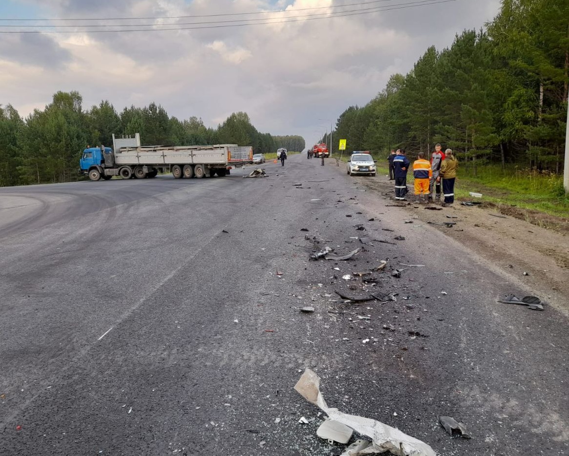 Трех человек увезли в больницу после ДТП около томского села Ягодное |  19.08.2022 | Томск - БезФормата