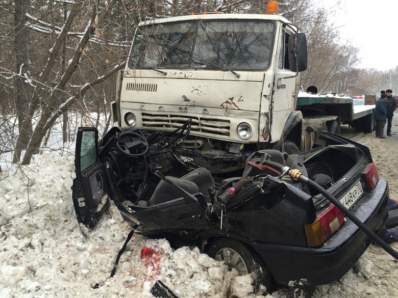ГИБДД: ДТП с тремя погибшими могло произойти по вине водителя ВАЗа