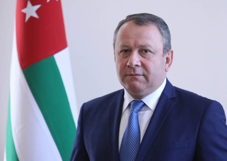 Вице-президент Абхазии сложил с себя должностные полномочия