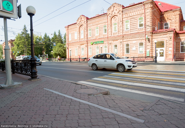 Новый «лежачий» светофор появится у мэрии Томска в сентябре