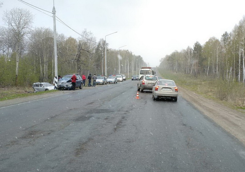 ГИБДД: в ДТП на Богашевском тракте Томска пострадали четверо