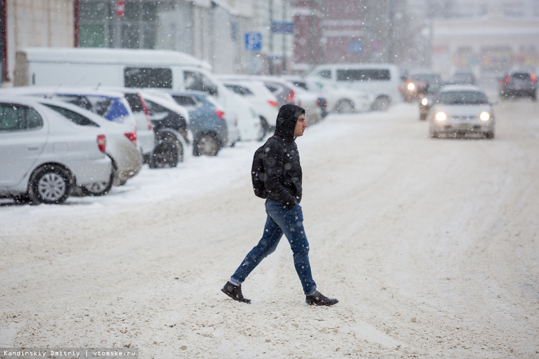 Сильный ветер и снег ожидаются в Томске в среду