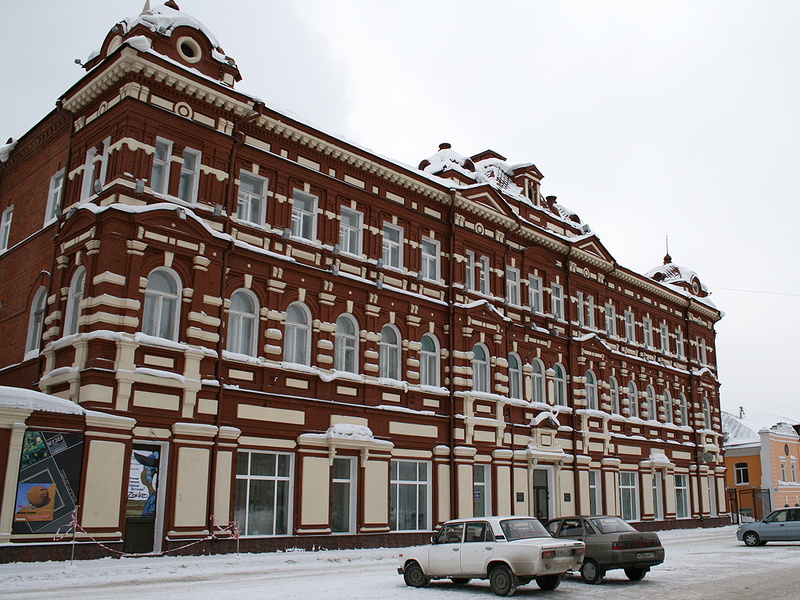 Студенты могут посещать художественный музей бесплатно
