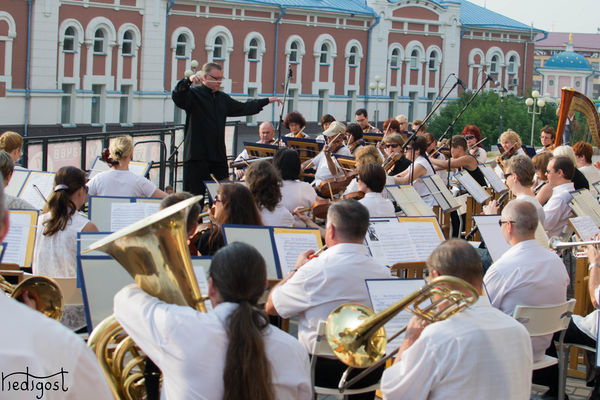 Симфонический оркестр даст первый в сезоне концерт под открытым небом