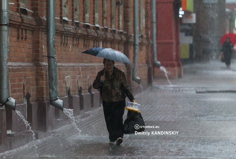 Штормовое предупреждение объявили в Томске и области: ожидаются дожди, грозы, град
