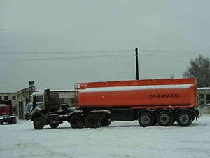 В Александровском районе перевернулся КамАЗ, перевозивший нефть