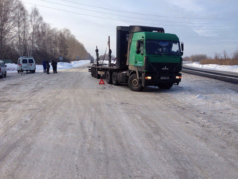 МАЗ сбил пенсионерку в томском селе, женщина в больнице