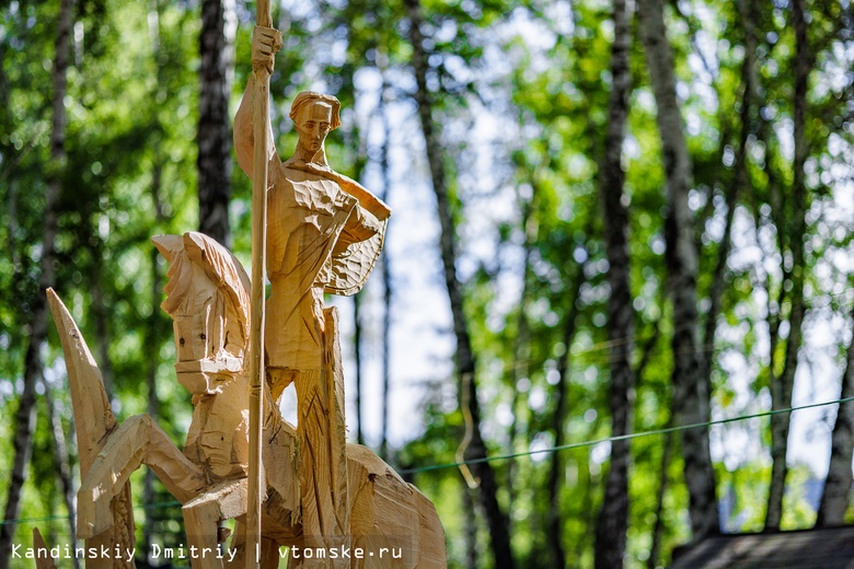 От Георгия Победоносца до Чебурашки: какие скульптуры сделали мастера на «Празднике топора»