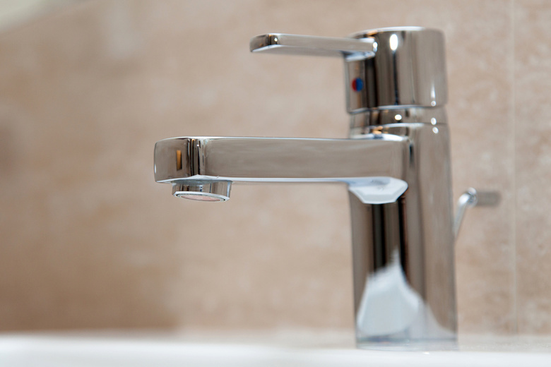 Город намерен решать вопрос с качеством питьевой воды в поселках