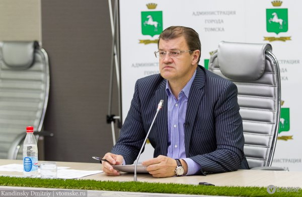 В понедельник на внеочередном собрании гордумы могут рассмотреть заявление мэра об отставке