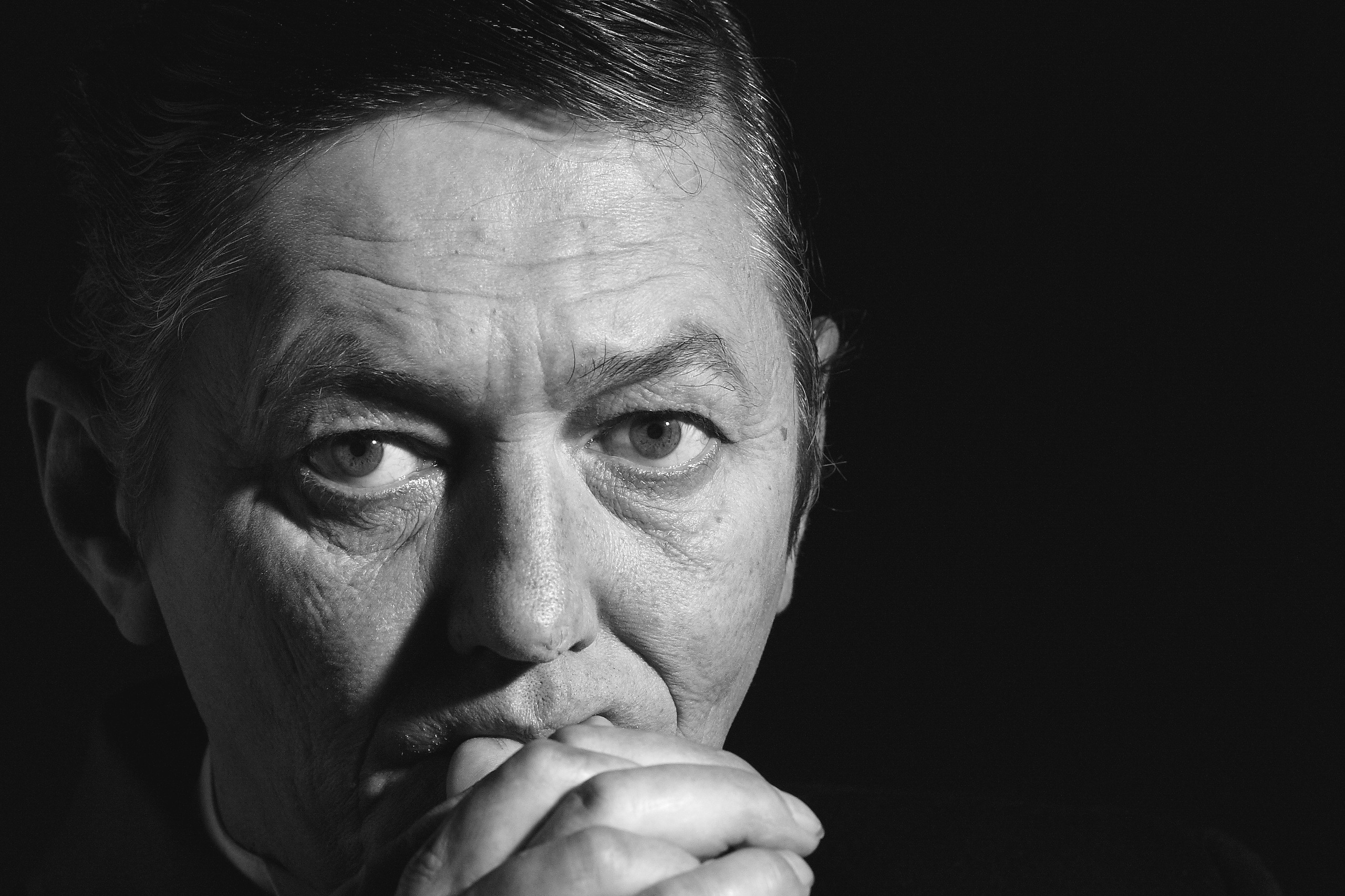 Актер Александр Постников