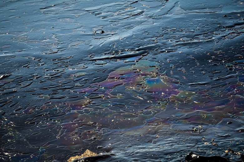 Разлив нефти произошел на севере Томской области