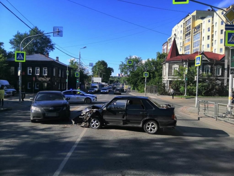 Двухлетний мальчик попал в больницу после ДТП в Томске
