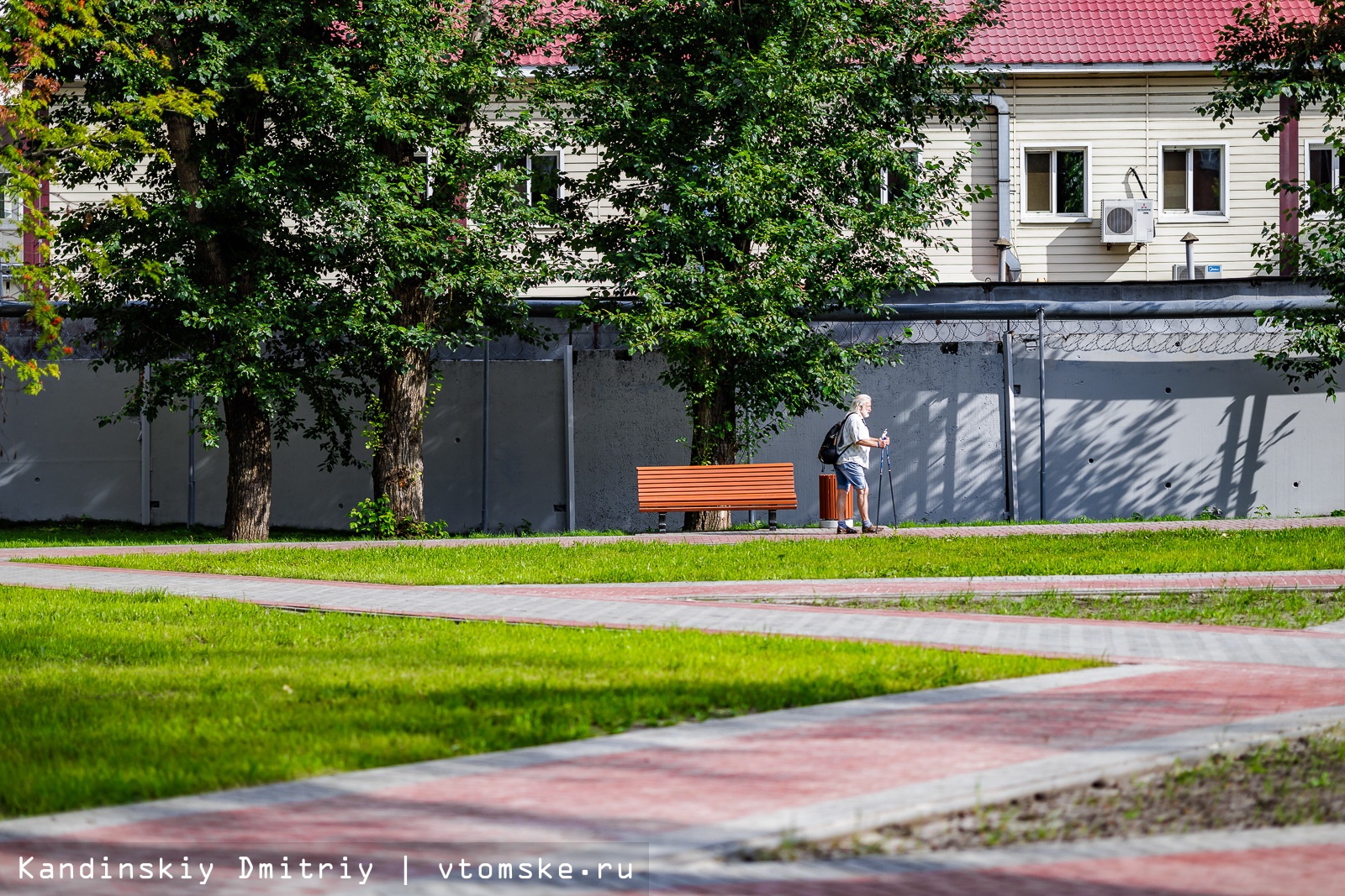 Сквер в форме пятиконечной звезды сделали в Томске на месте пустыря |  10.08.2023 | Томск - БезФормата