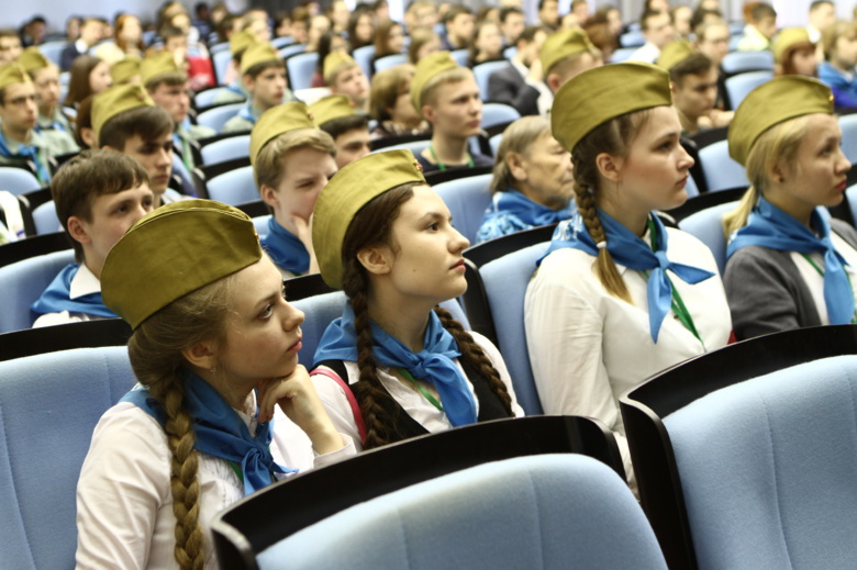 «Сибирская Аграрная Группа» проводит для школьников квест «Погружение. Маршрутами Победы»