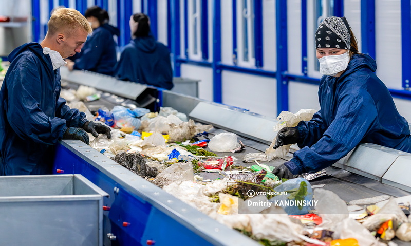 Деньги из мусора: комплекс переработки отходов открыли в Томской области. Показываем, как он работает