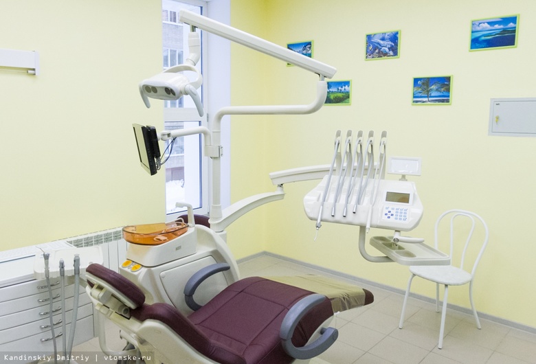 Большие очереди сложились в Томске в детские стоматологии из-за нехватки специалистов