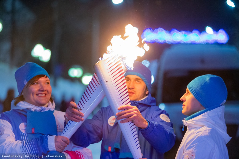 «Это наша зима!»: эстафета огня Универсиады-2019 прошла в Томске