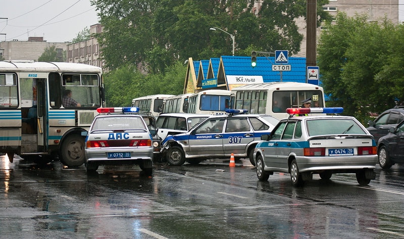 Полицейская машина попала в ДТП