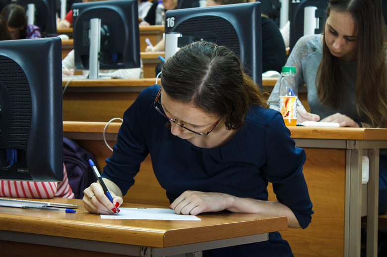Лишь один из 500 человек грамотно выполнил задания томской акции «Пиши без ошибок»