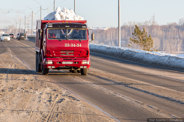 За три дня с улиц Томска вывезено более 16 тысяч тонн снега (инфографика)