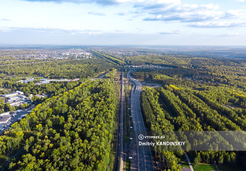 Пробка в несколько километров образовалась на юге Томска