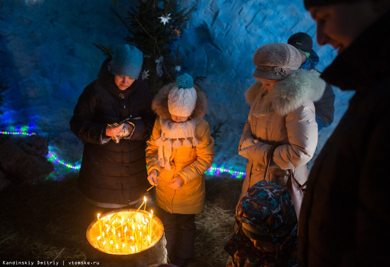 Праздничное шествие и вертеп: как томичи отметили Рождество