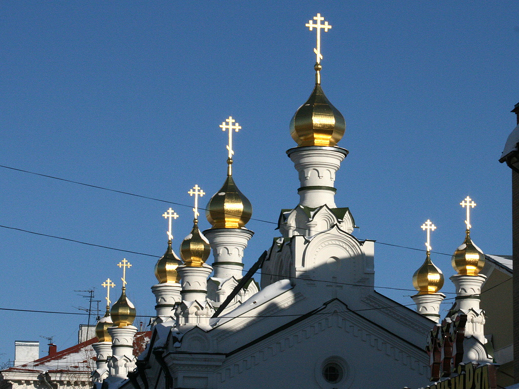 За долгами — со священниками