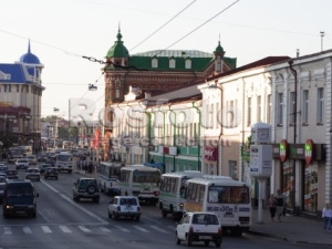 На пр. Ленина открыли одну полосу для движения транспорта (фото)