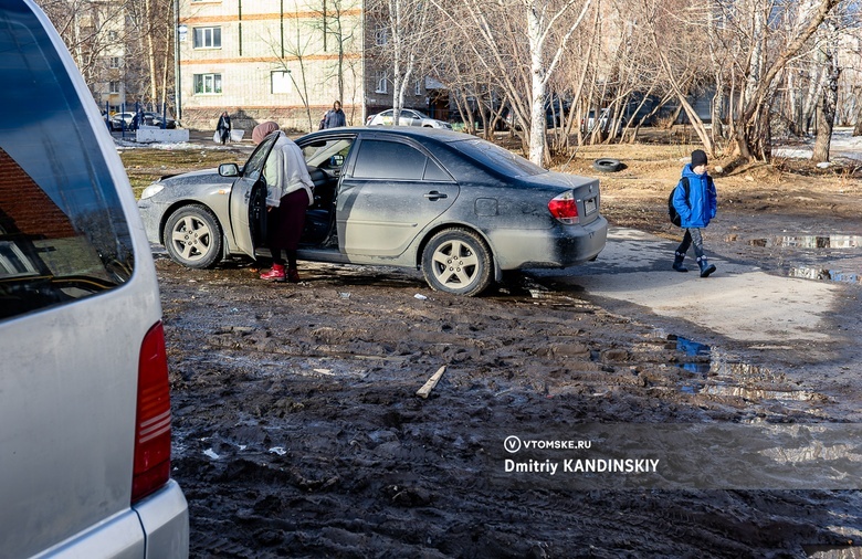 Грязевые кучи, мусор, пыль, или Как выглядит Томск весной