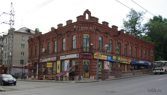 Перекресток проспекта Ленина и улицы Беленца